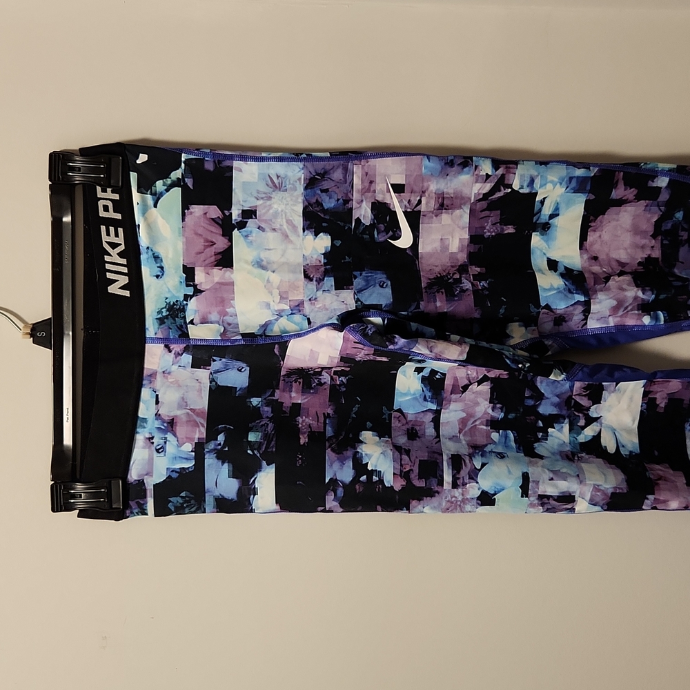 Girl's Nike Leggings